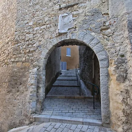 Alon Apartmán