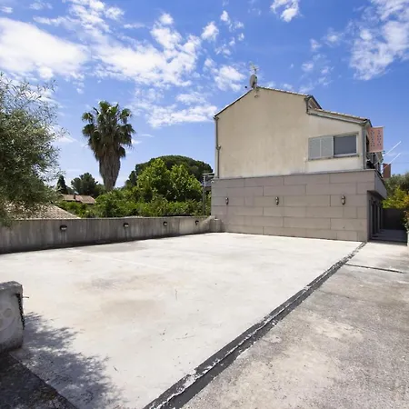 Alon * Saint-Cyr-sur-Mer