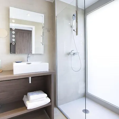 Alon Apartment *